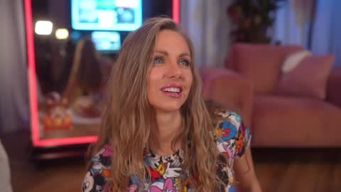 Eva online show from November 2025 07:37:01 PM