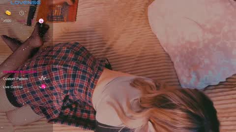 Snapshot of eva_gloss chatting on December 2024 06:01:01 AM Eva online show from December 2024 06:01:01 AM