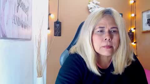 Snapshot of eva_love49 chatting on November 2025 11:56:02 AM eva_love49 online show from November 2025 11:56:02 AM