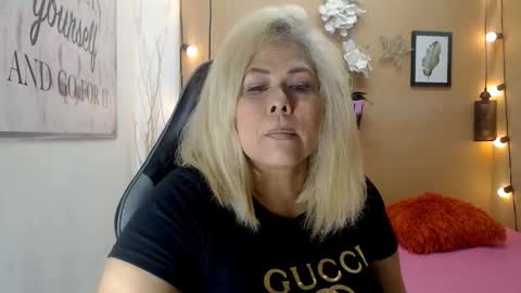Snapshot of eva_love49 chatting on December 2025 12:21:02 PM eva_love49 online show from December 2025 12:21:02 PM