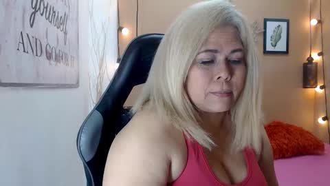Snapshot of eva_love49 chatting on December 2025 12:21:02 PM eva_love49 online show from December 2025 12:21:02 PM