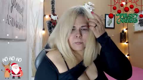 Snapshot of eva_love49 chatting on December 2025 02:10:02 PM eva_love49 online show from December 2025 02:10:02 PM