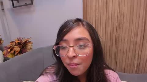 Angelinne online show from December 2024 09:44:01 AM