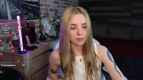eva_mini online show from May 2026 09:05:02 PM