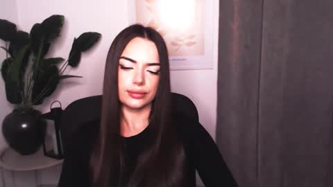 Eva online show from December 2025 04:03:01 PM