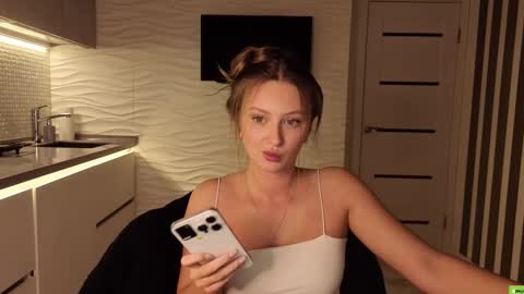 Eva online show from December 2025 11:02:01 PM