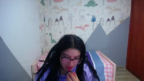 eva_smit_t online show from December 2025 03:00:02 AM