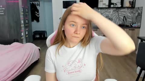 Snapshot of eva_tomiok chatting on December 2024 08:27:02 AM Eva online show from December 2024 08:27:02 AM