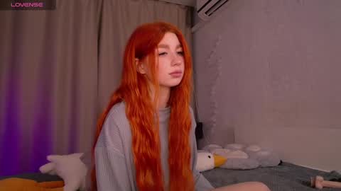 Snapshot of evaa_moonn_ chatting on December 2024 06:00:02 AM Eva online show from December 2024 06:00:02 AM