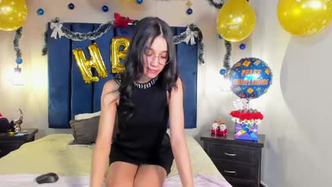 Snapshot of evaanddante chatting on December 2024 07:11:02 PM EvaandDante online show from December 2024 07:11:02 PM