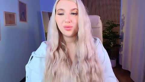 Eva  online show from May 2026 02:30:01 AM
