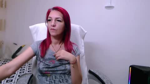 EvadesireONE online show from June 2026 07:16:02 PM