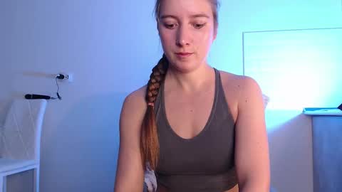 Snapshot of evahailey_ chatting on September 2025 04:05:02 AM Eva online show from September 2025 04:05:02 AM