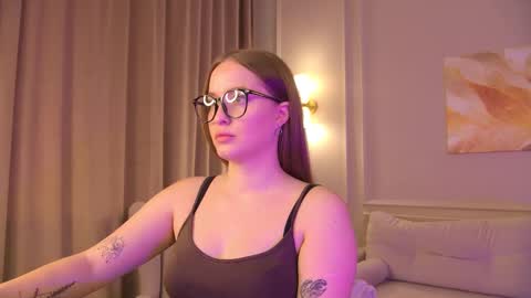 evahariss1 online show from October 2025 09:07:02 AM