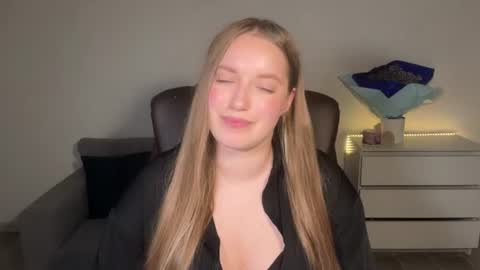 Snapshot of evajuly chatting on June 2026 08:34:01 PM Eva online show from June 2026 08:34:01 PM