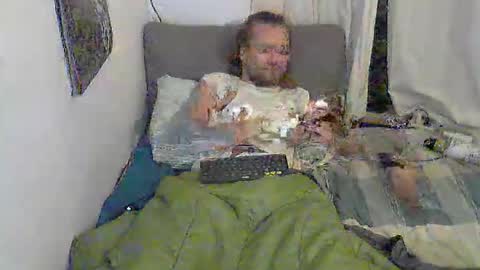 Snapshot of evalsmac chatting on February 2026 09:44:01 PM Han online show from February 2026 09:44:01 PM