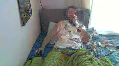 Snapshot of evalsmac chatting on February 2026 11:17:01 AM Han online show from February 2026 11:17:01 AM