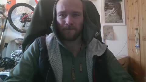 Snapshot of evalsmac chatting on February 2026 09:41:01 AM Han online show from February 2026 09:41:01 AM