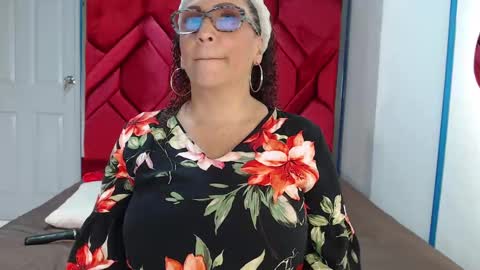 Eva Mills online show from March 2025 04:09:02 PM