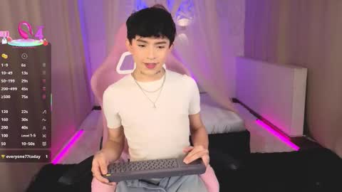 Snapshot of evan__hunter chatting on September 2025 12:52:01 PM Evan online show from September 2025 12:52:01 PM