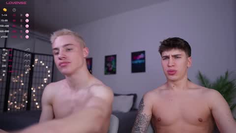 Snapshot of evan_white_ chatting on January 2025 12:42:01 PM evan_white_ online show from January 2025 12:42:01 PM