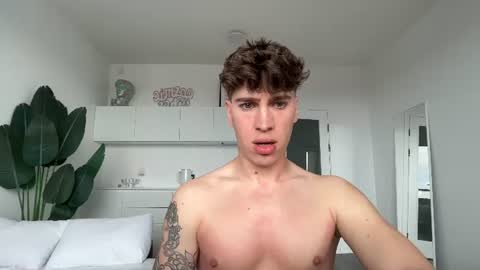 evan_white_ online show from June 2026 07:46:02 AM