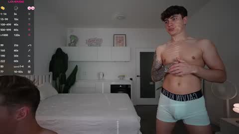 evan_white_ online show from July 2026 04:00:01 PM