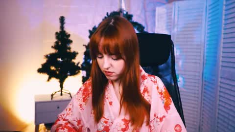 Eva  online show from December 2024 09:13:01 AM