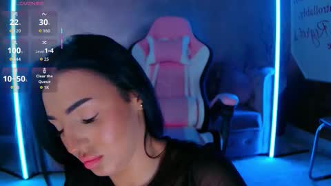 Eva online show from November 2025 05:57:02 PM