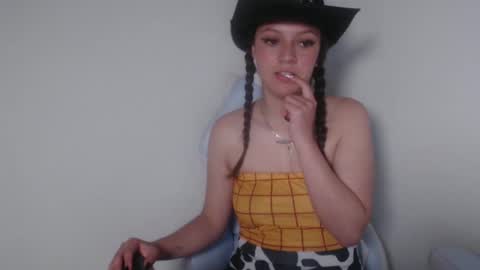 eva  online show from October 2025 02:54:01 AM