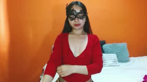evangelinne_01 online show from February 2026 12:48:02 PM