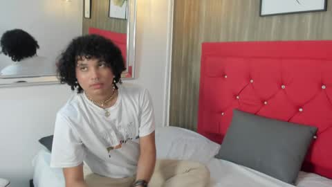 Snapshot of evannnight chatting on April 2026 04:50:02 AM Evann online show from April 2026 04:50:02 AM