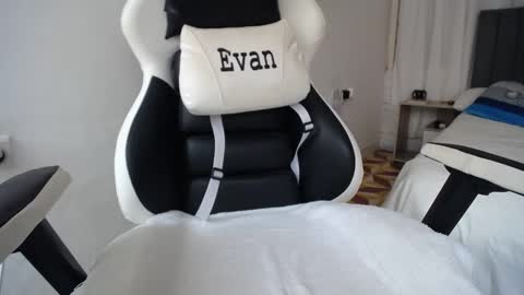 Evan online show from January 2025 05:07:02 PM