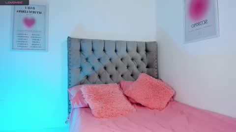 Eva Olimpo online show from November 2025 08:21:01 PM