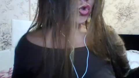 evasapples2026 online show from July 2026 09:10:01 PM
