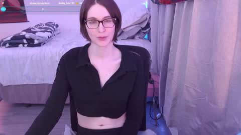 Vivi online show from February 2025 01:40:01 AM