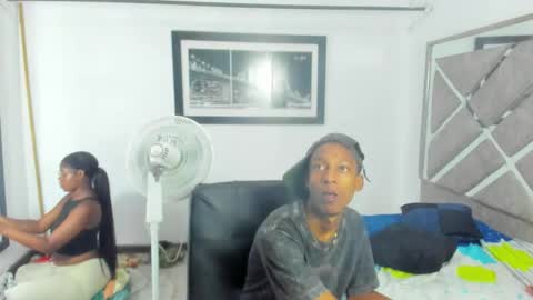 Eva And Emmanuel online show from December 2025 01:27:02 PM