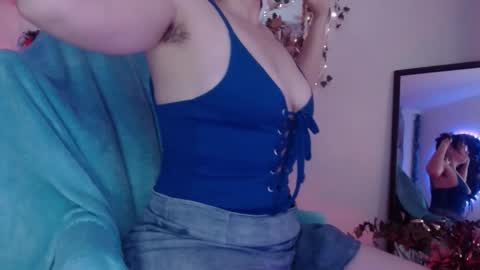 Eve Blue  friends. IG eve blue77 TW EveBlue 1 OF eveblue7 online show from September 2025 02:11:02 AM