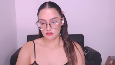 Snapshot of eve_rox18 chatting on January 2025 08:03:01 AM Eve Rox18 online show from January 2025 08:03:01 AM