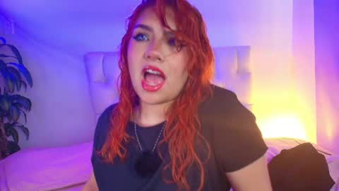 Martina Soler  online show from April 2026 04:52:01 PM