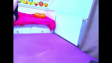 EVEANDMAX online show from December 2025 08:03:01 PM