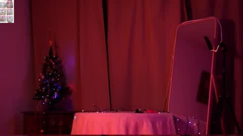 Evechuuu online show from March 2026 05:16:01 PM