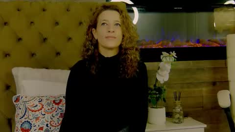 Snapshot of evehamilton chatting on February 2026 07:29:01 PM EveHamilton online show from February 2026 07:29:01 PM