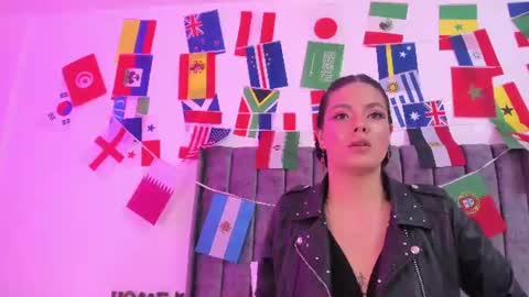 evelin__thompsson online show from June 2026 03:11:02 AM