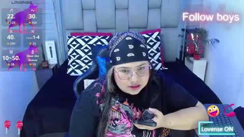 Snapshot of evelin_zaens chatting on November 2025 04:34:02 AM evelin zaens online show from November 2025 04:34:02 AM