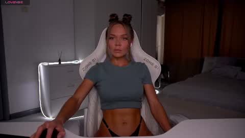 Evelina online show from June 2026 09:36:02 AM