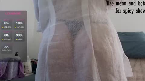 Snapshot of evelina_mi chatting on June 2026 02:17:02 PM Evelina online show from June 2026 02:17:02 PM