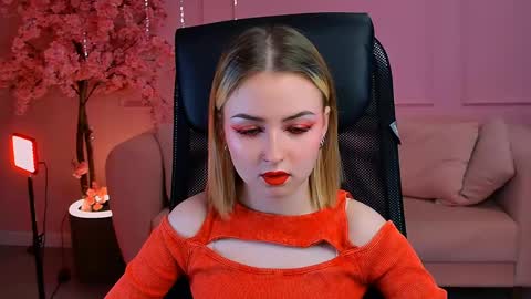 Evelina online show from June 2026 09:01:02 AM