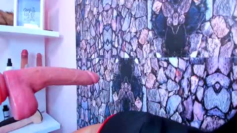 Evelinn belen online show from November 2025 12:48:02 PM