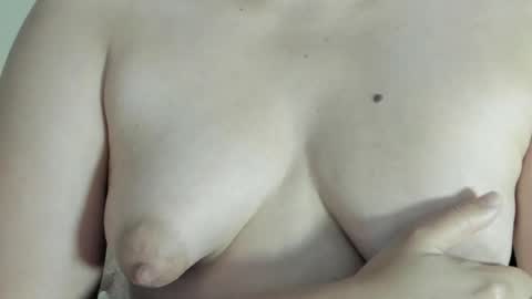 Evelyn online show from May 2026 01:51:01 PM